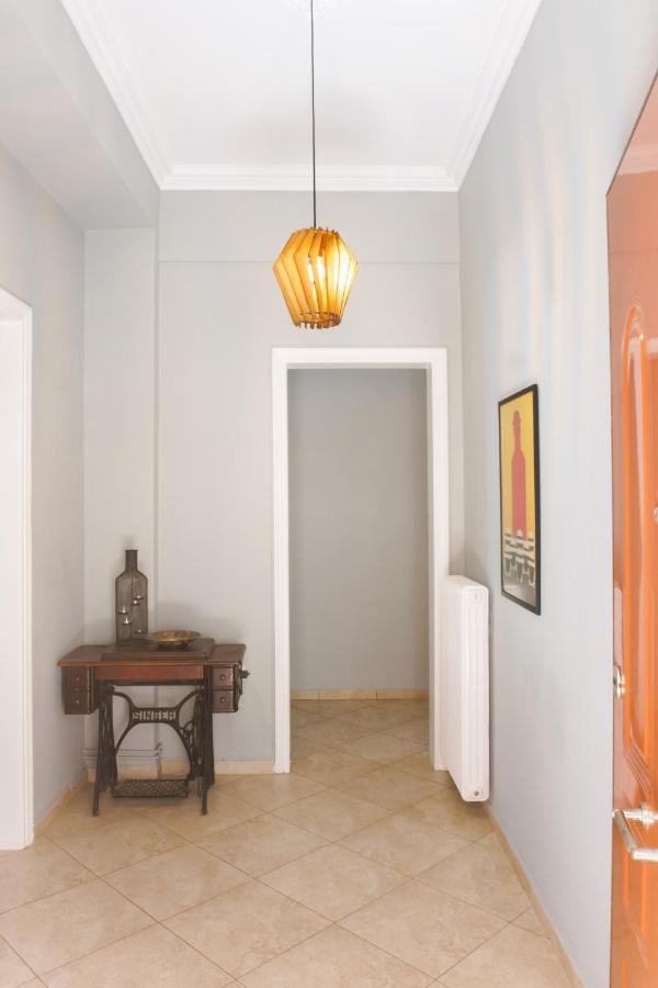 Bright 2Bd Apt, Garden View & Parking - Glyfada Athén Kültér fotó